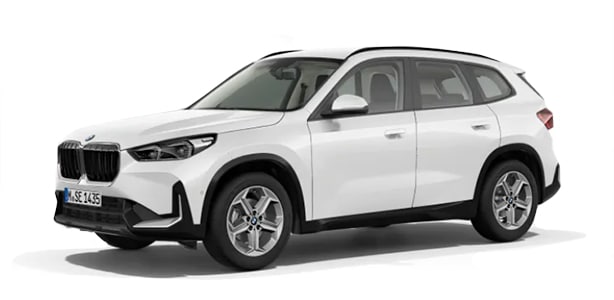 BMW X1 in der Farbe grün als Neuwagen in Frontansicht ohne Hintergrund