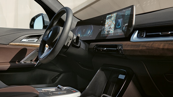 bmw-ix1-galeriebild-display (1)