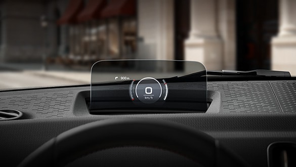 Head-Up Display im Cockpit eines MINI Cooper 5-Türer Blackyard