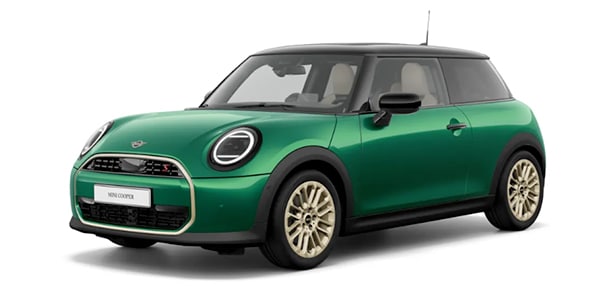 MINI Cooper in der Farbe grün als Neuwagen in Frontansicht ohne Hintergrund