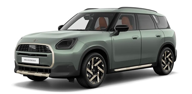 MINI Countryman in der Farbe grün als Neuwagen in Frontansicht ohne Hintergrund
